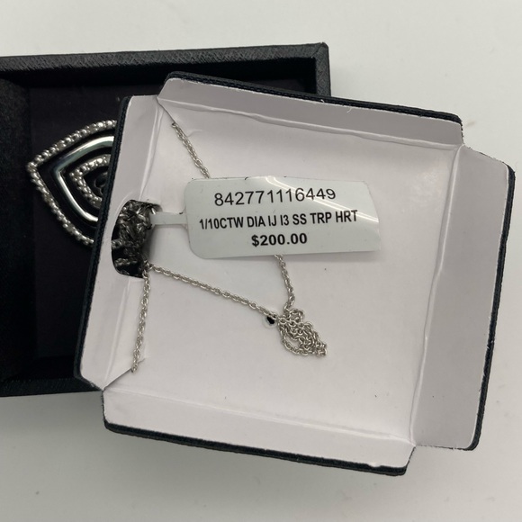 Diamond Multi-Heart 18" Pendant Necklace (1/10 ct. t.w.) in Sterling Silver NIB - Picture 7 of 12